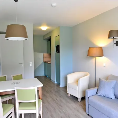 Tranquil With Pool Access * Bagnoles de l'Orne Normandie